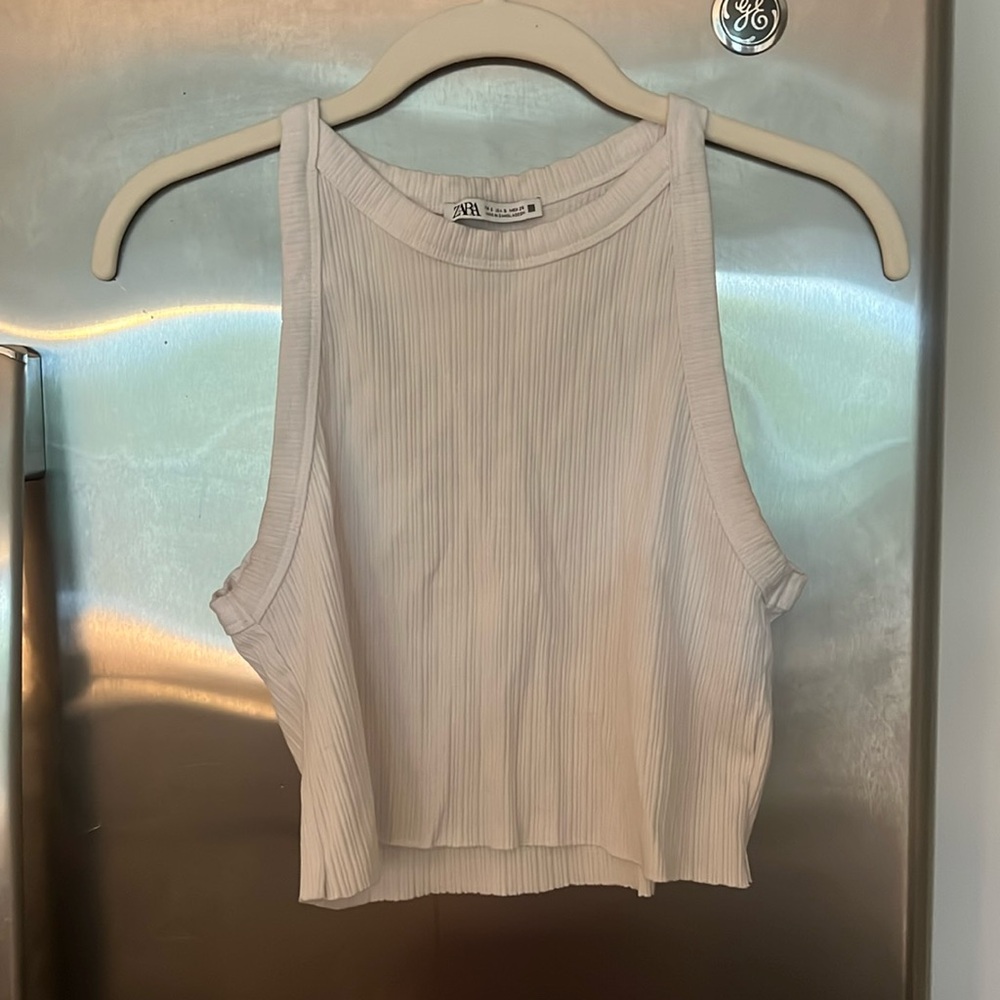 White cropped tank